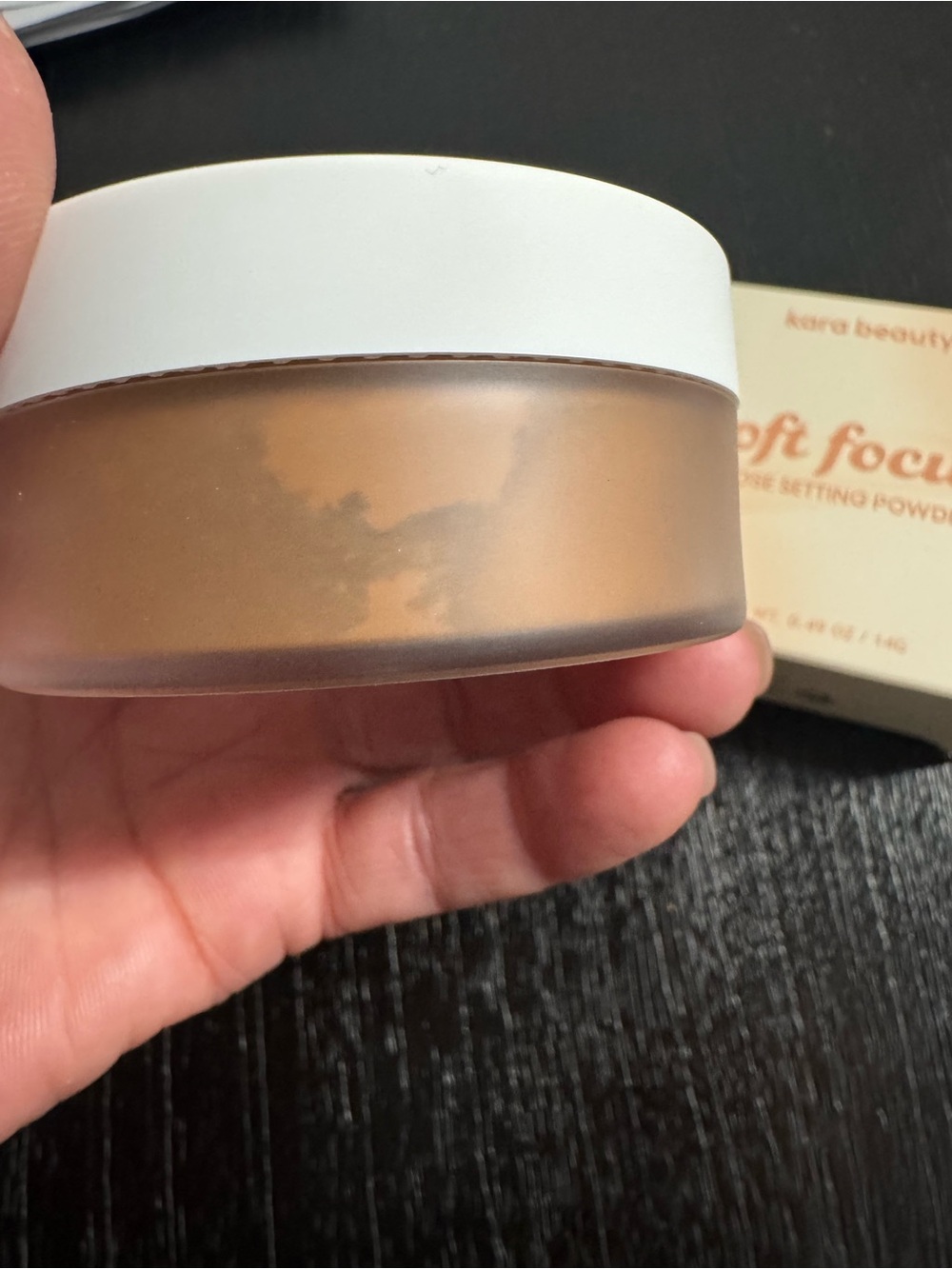 Soft Focus Translucent Loose Setting Powder - Translucent Deep - Picture 6 of 6